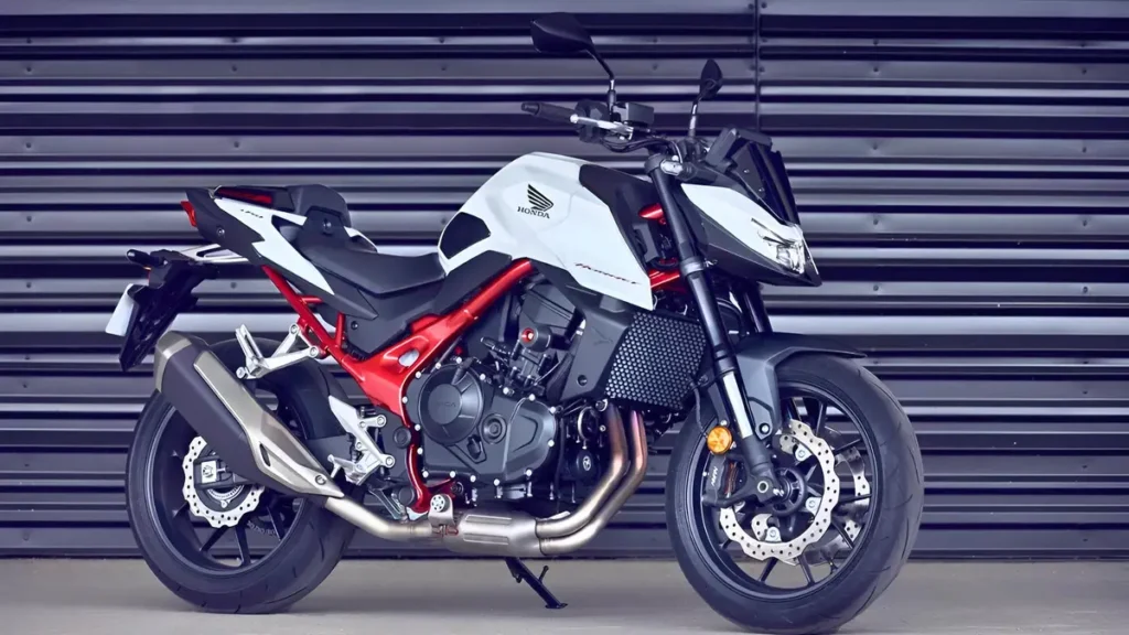 Honda CB750 Hornet 2025